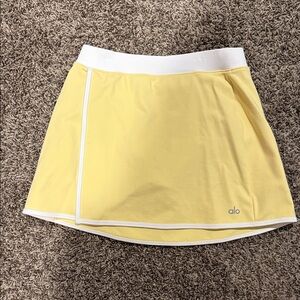 Alo Yoga Airbrush streamlined skirt